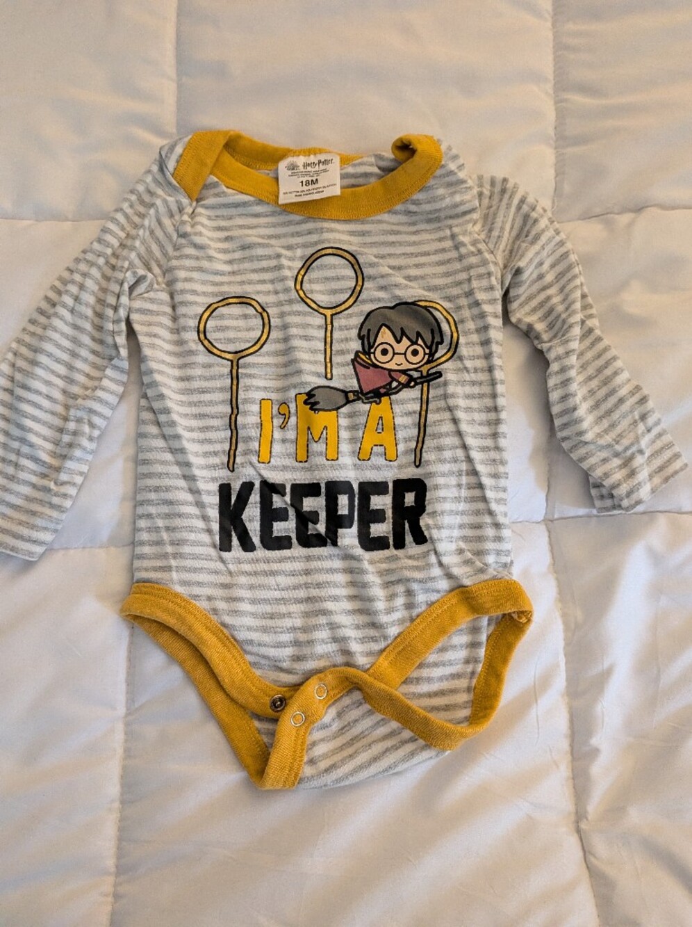 Harry Potter 'I'm a Keeper' Grey & Yellow Onesie 18M